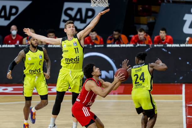 越来越激烈 越来越激烈